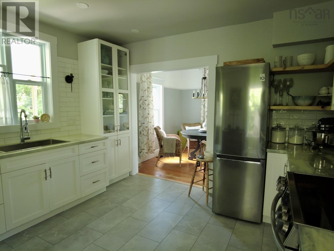 29 River Avenue - Image 17