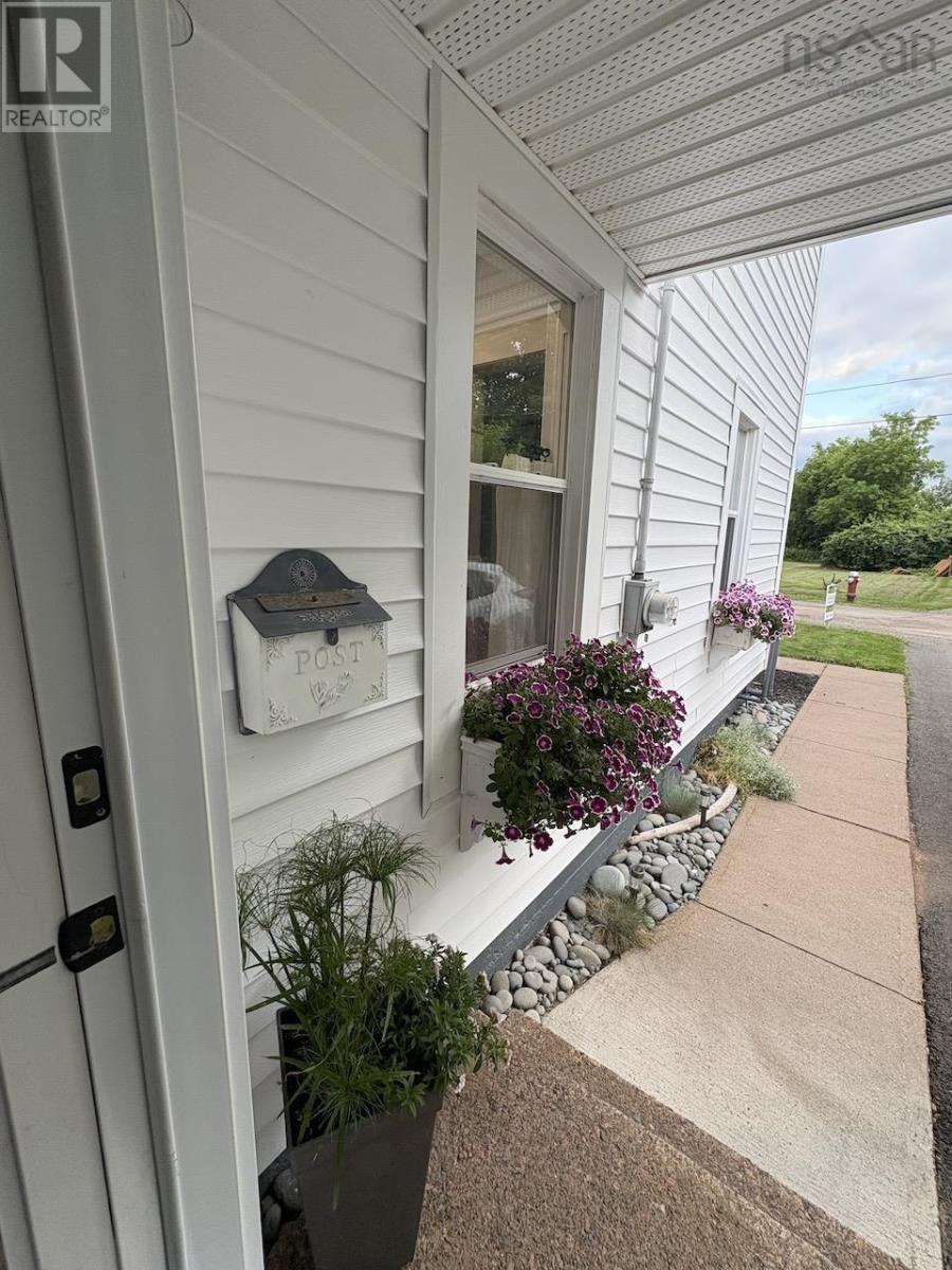 29 River Avenue - Image 48