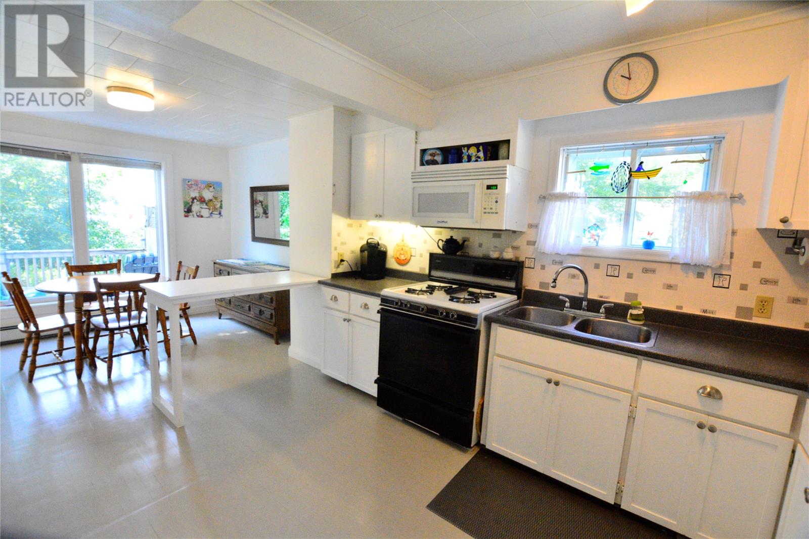 3 Plank Lane - 12