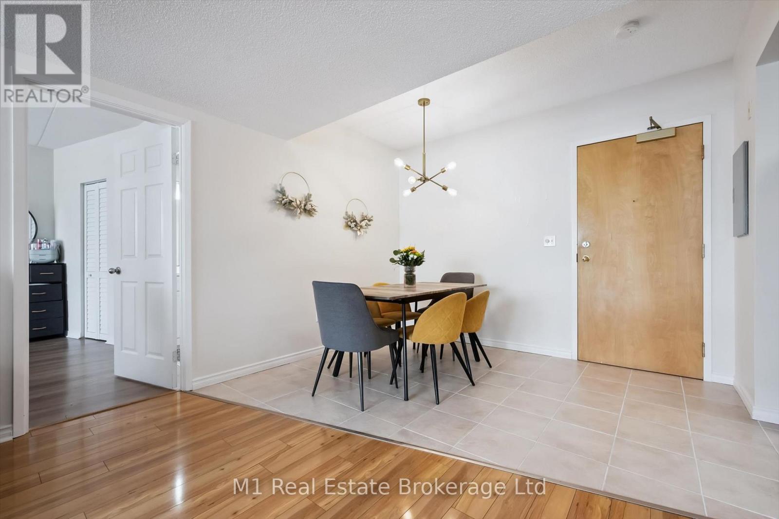#208 105 BAGOT STREET - 3