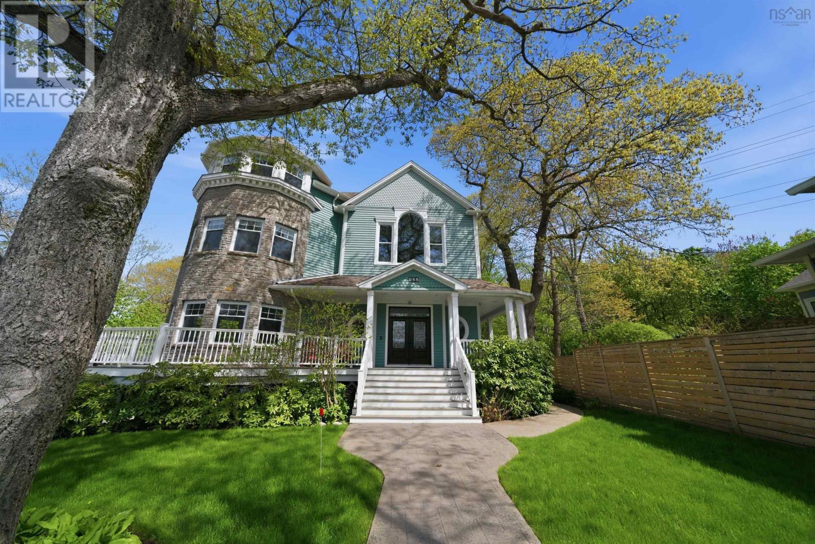 955 Winwick Road - 1