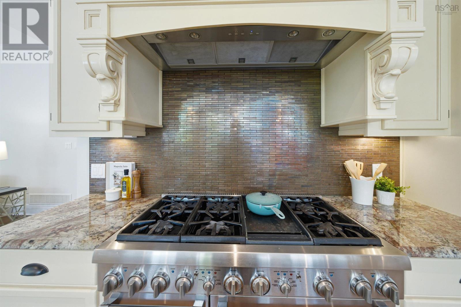 955 Winwick Road - 16