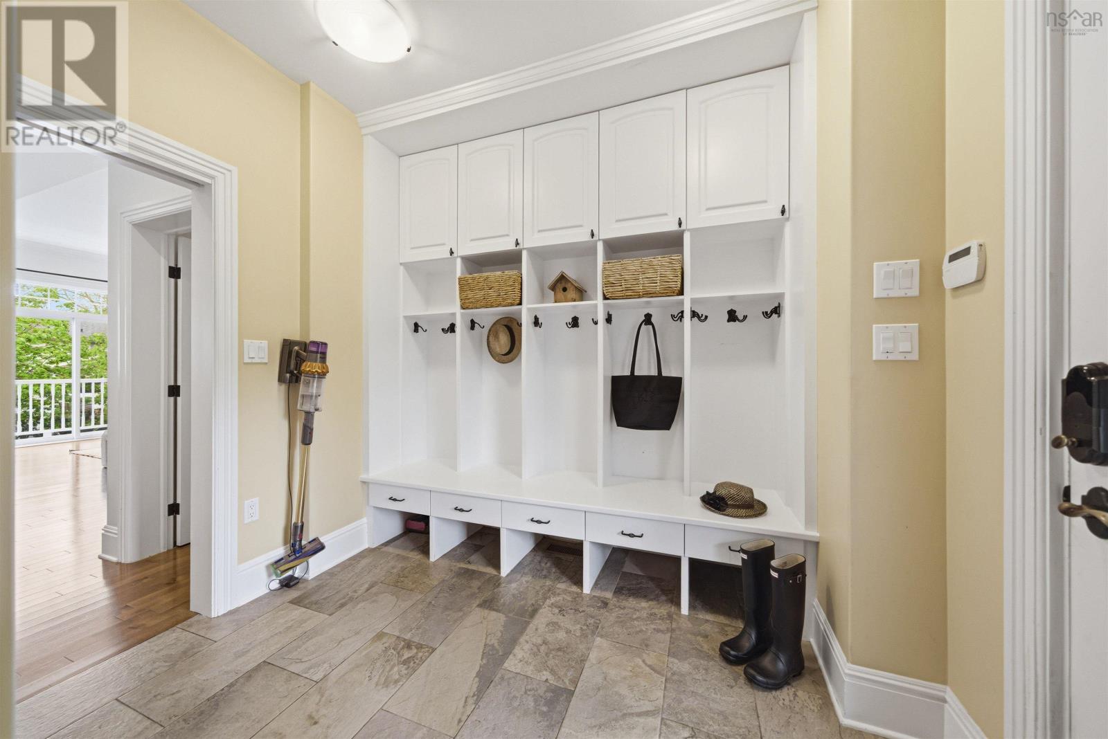 955 Winwick Road - 23