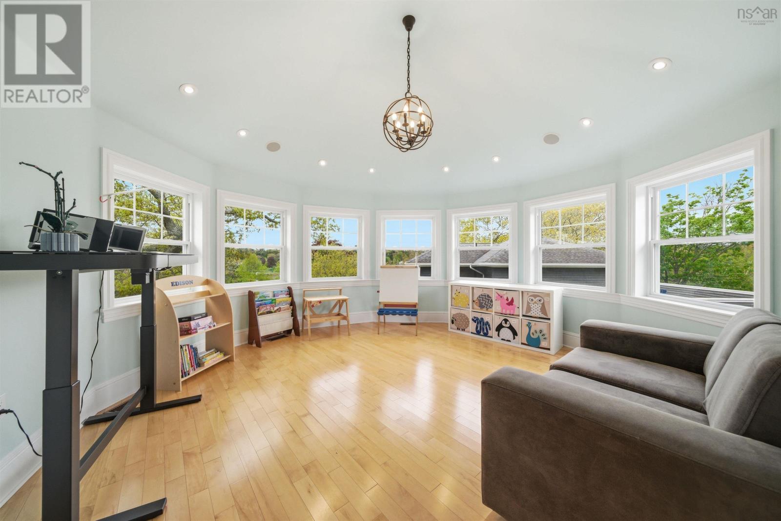 955 Winwick Road - 33