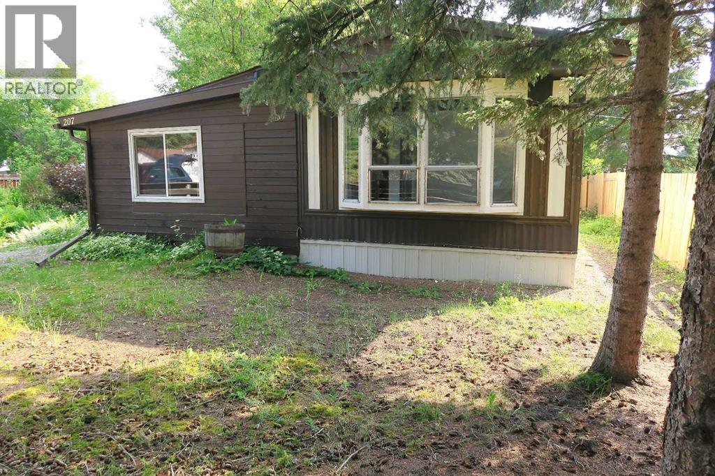 207 4 Street NW - 15