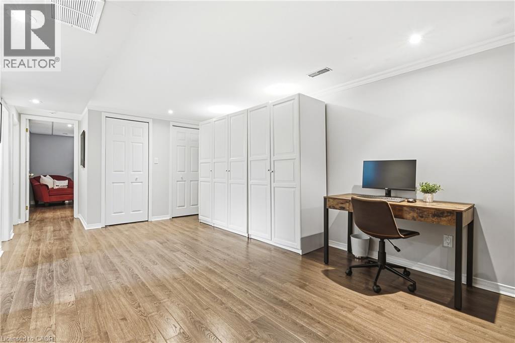 3384 MANFRED Drive - Image 26
