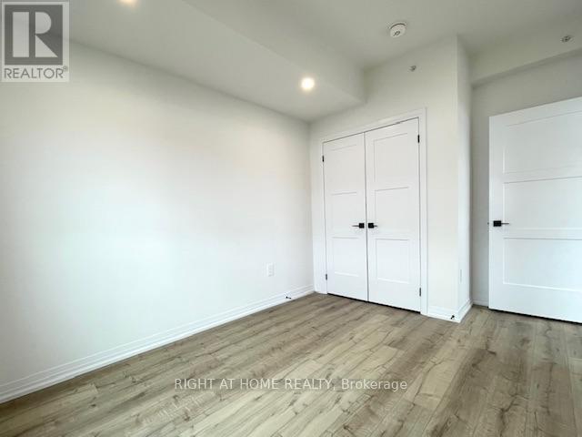 #102 15 KNEESHAW DRIVE - 19