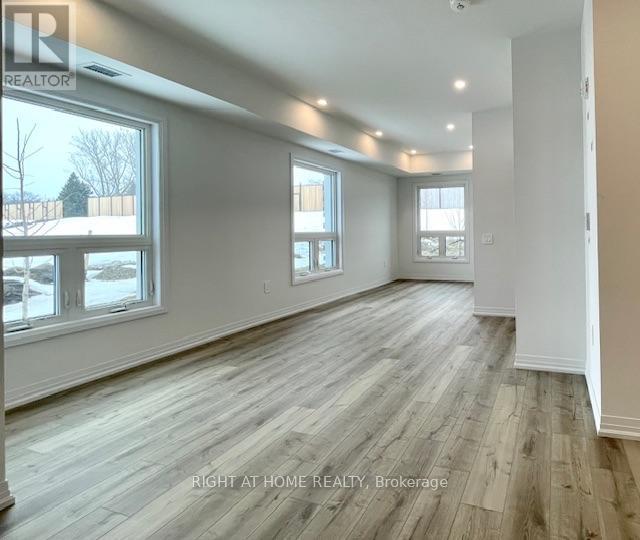 #102 15 KNEESHAW DRIVE - 20