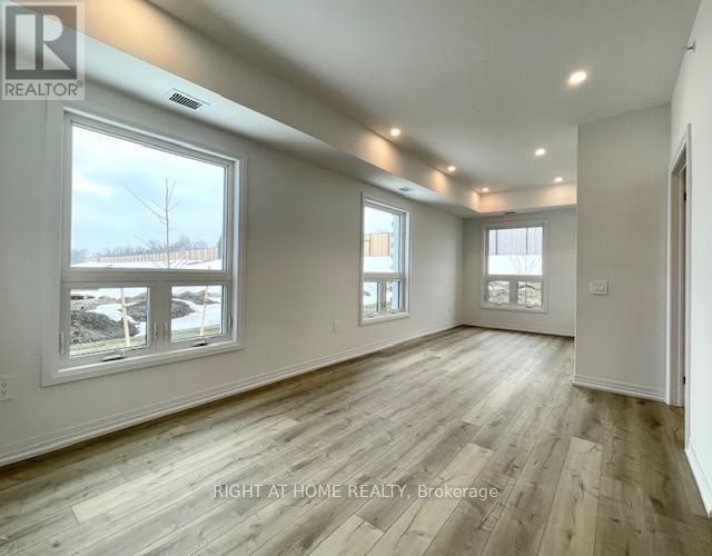#102 15 KNEESHAW DRIVE - 7