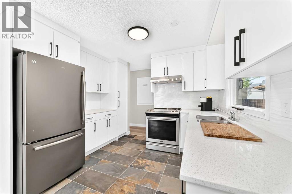114 Midcrest Crescent SE - 3