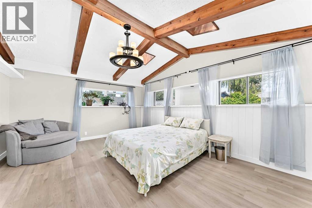 114 Midcrest Crescent SE - 14