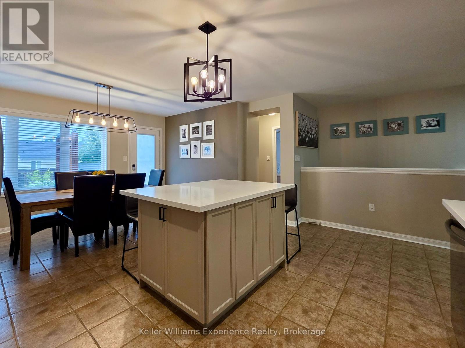 22 ROSEMEAD CLOSE - 18