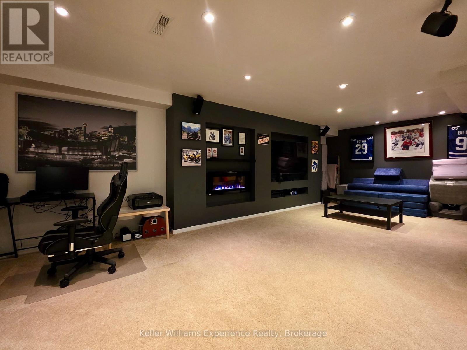 22 ROSEMEAD CLOSE - 35