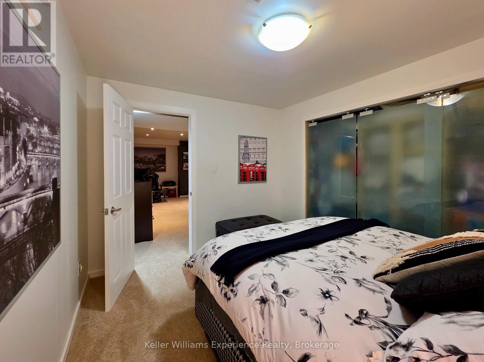 22 ROSEMEAD CLOSE - 38