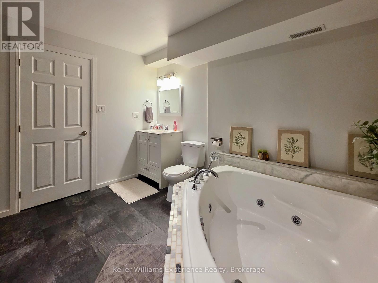 22 ROSEMEAD CLOSE - 40
