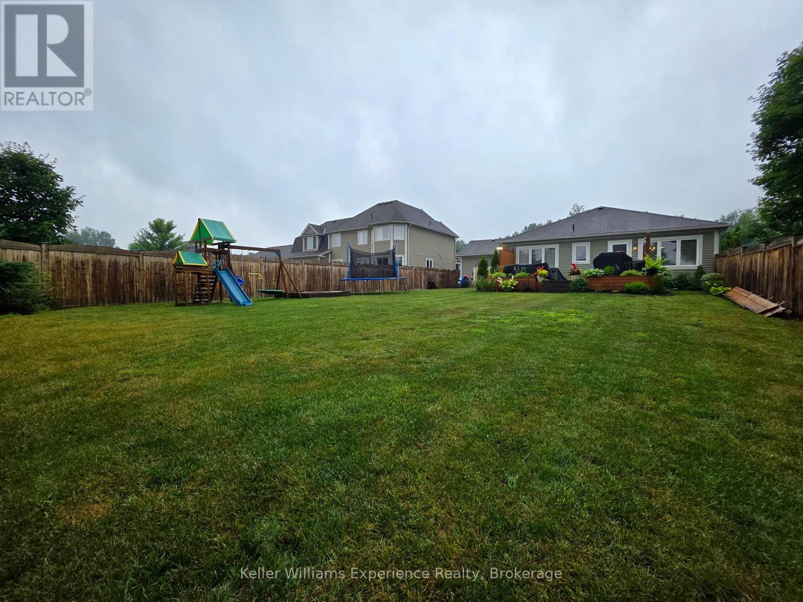 22 ROSEMEAD CLOSE - 42