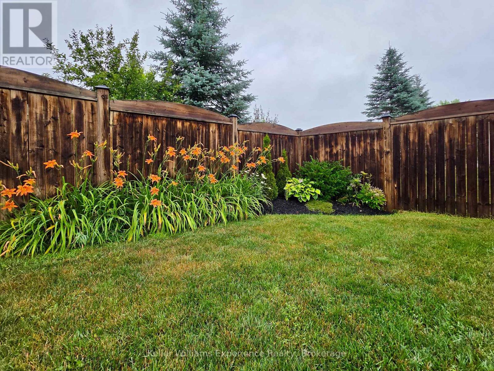 22 ROSEMEAD CLOSE - 44