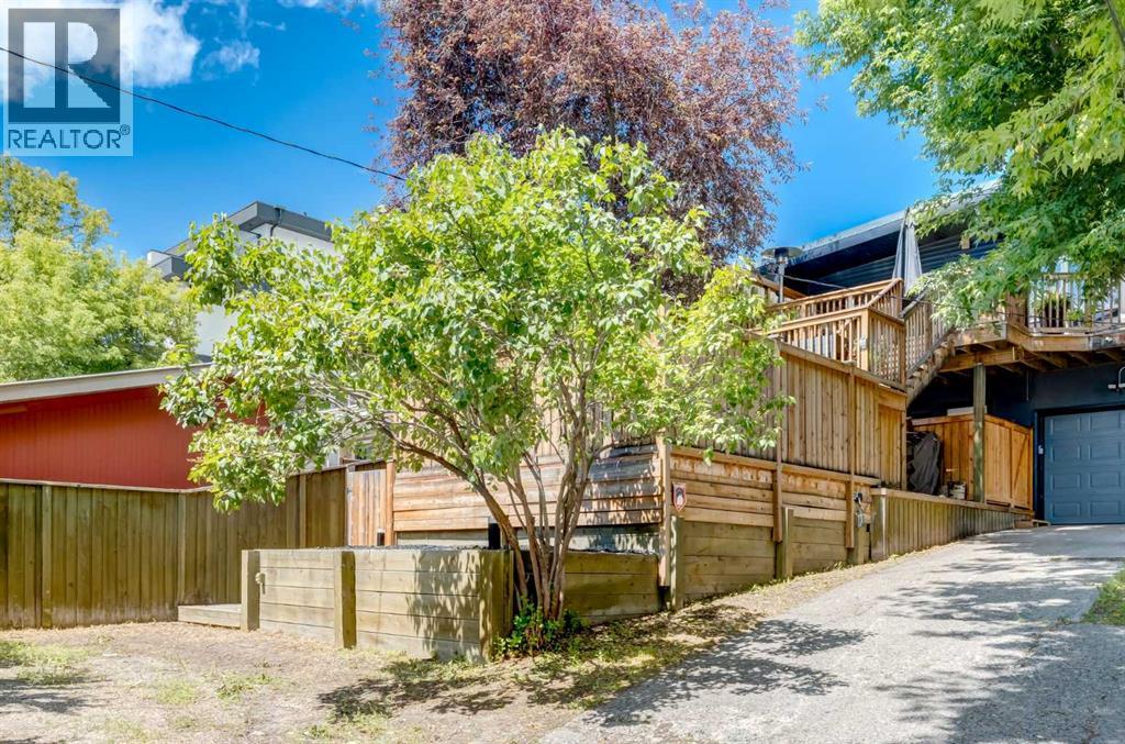 2031 30 Avenue SW - Image 35