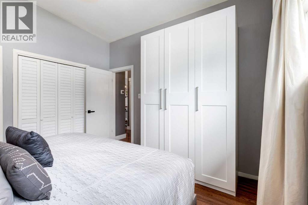 2031 30 Avenue SW - Image 13
