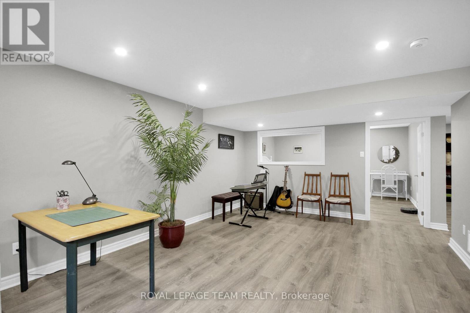 219 MCKENNY STREET - 32