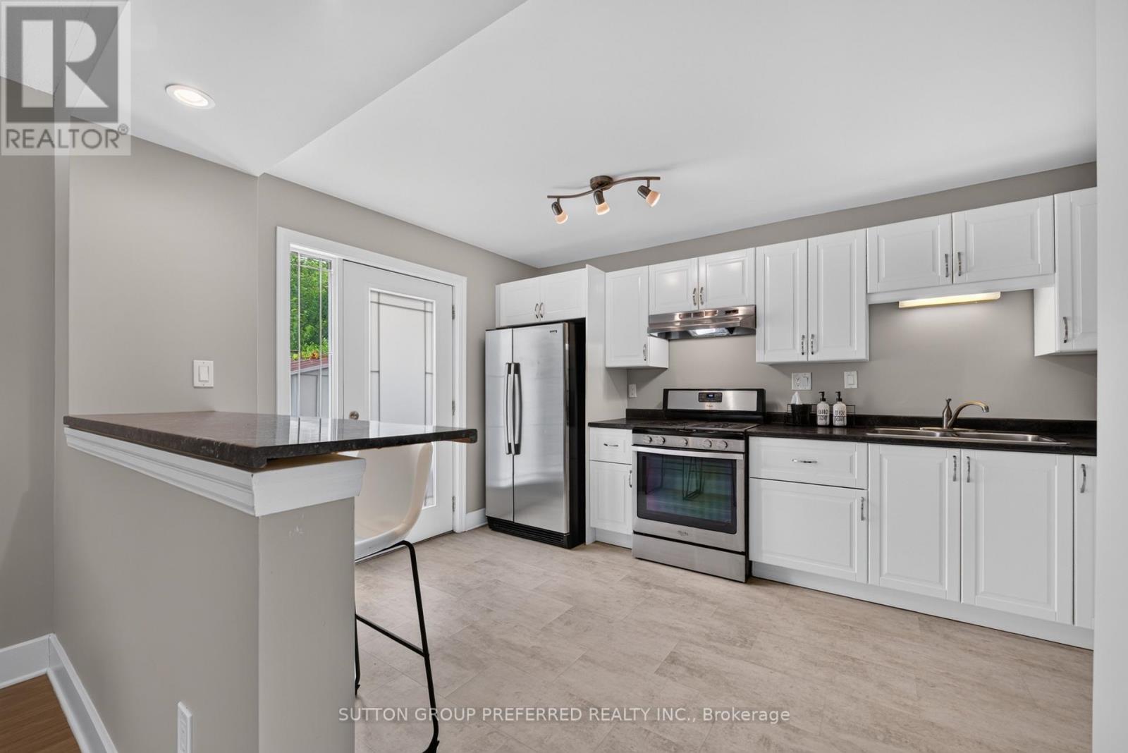 1271 NORMAN (UNIT B) AVENUE - 13