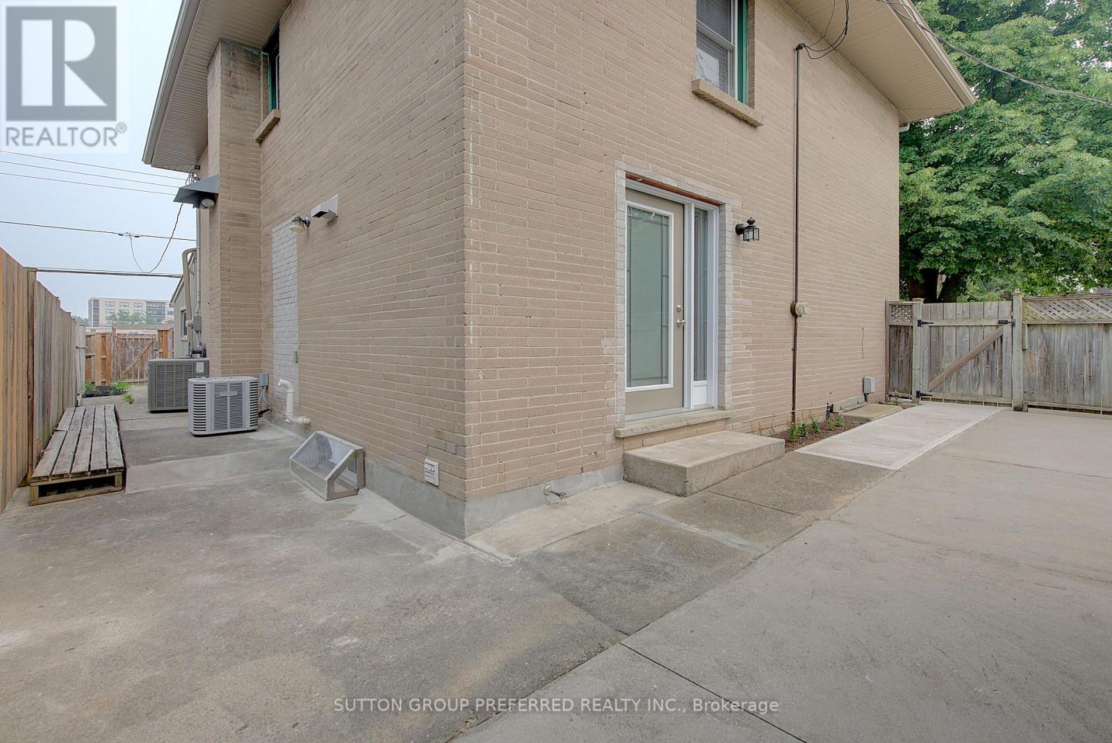 1271 NORMAN (UNIT B) AVENUE - 34