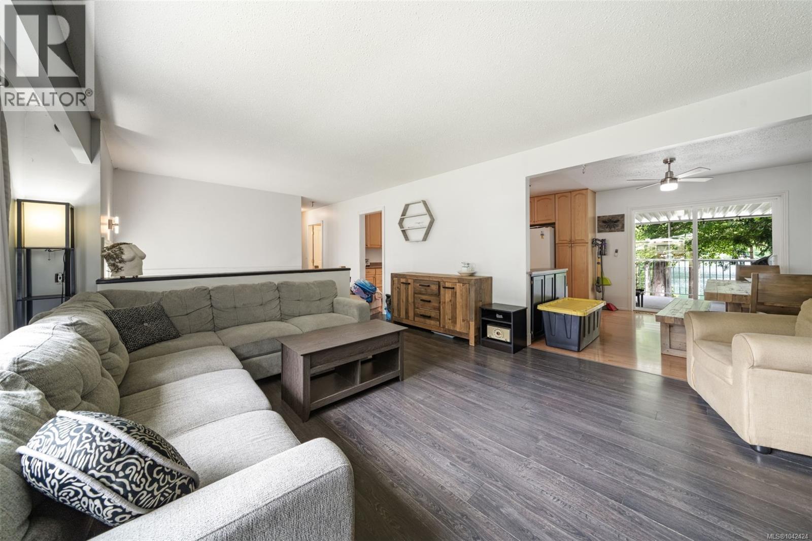 8256 Sa-Seen-Os Cres - 40