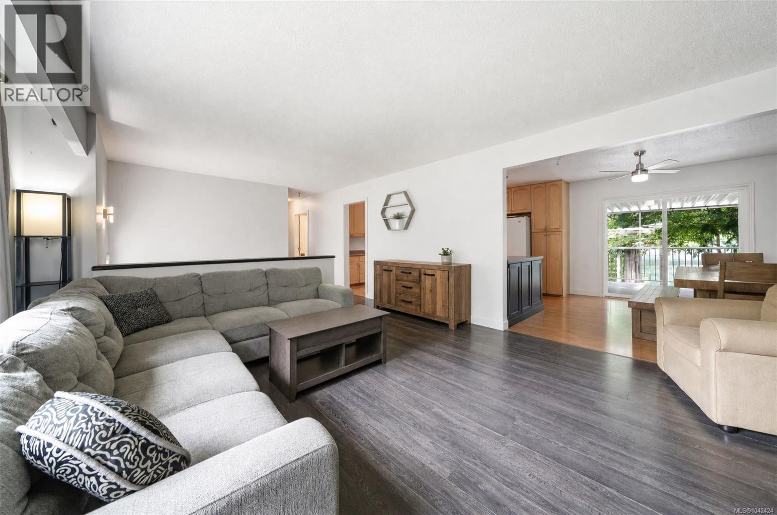 8256 Sa-Seen-Os Cres - 43