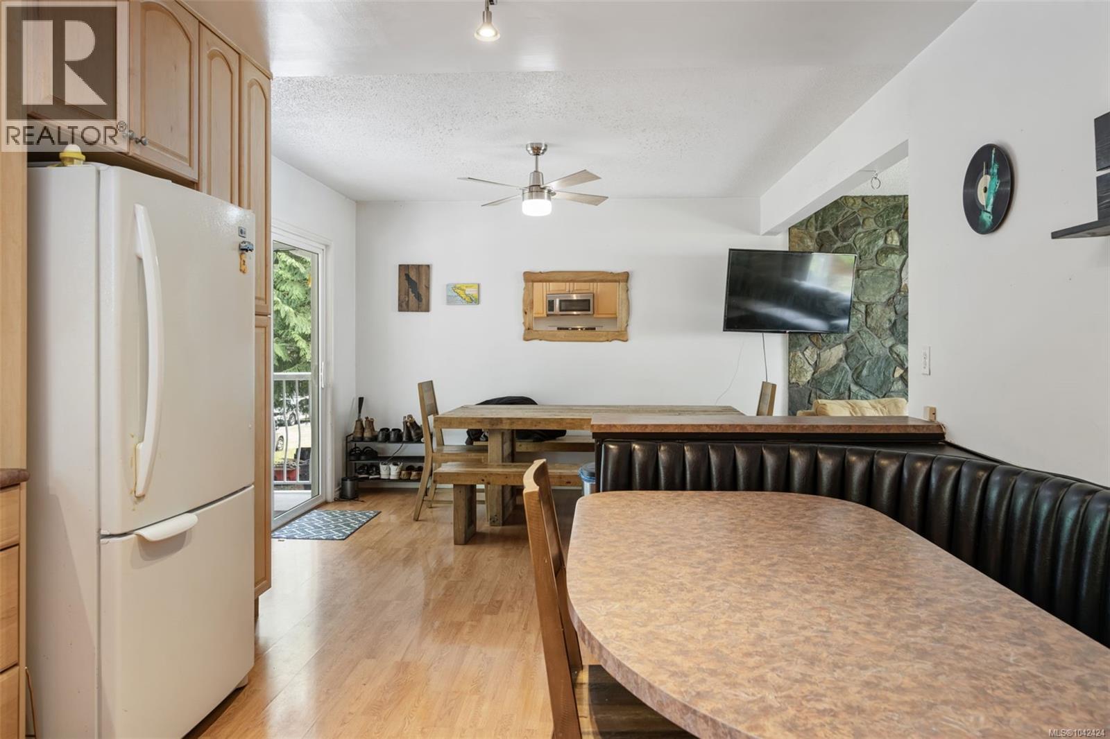 8256 Sa-Seen-Os Cres - 37