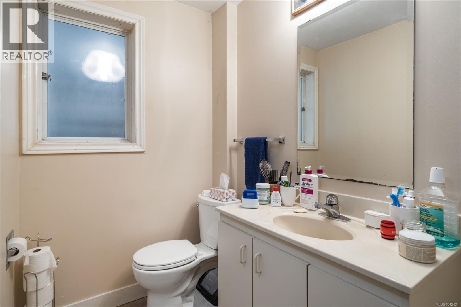 8256 Sa-Seen-Os Cres - 58