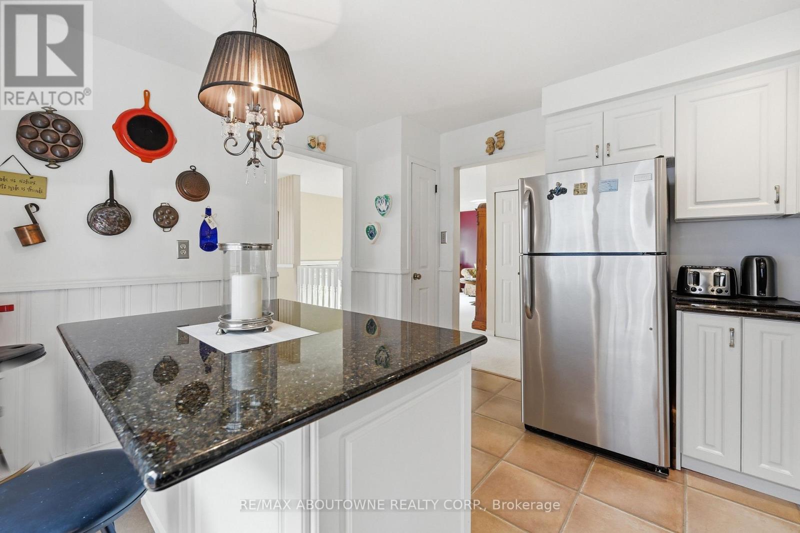 2339 GILLINGHAM DRIVE - 12