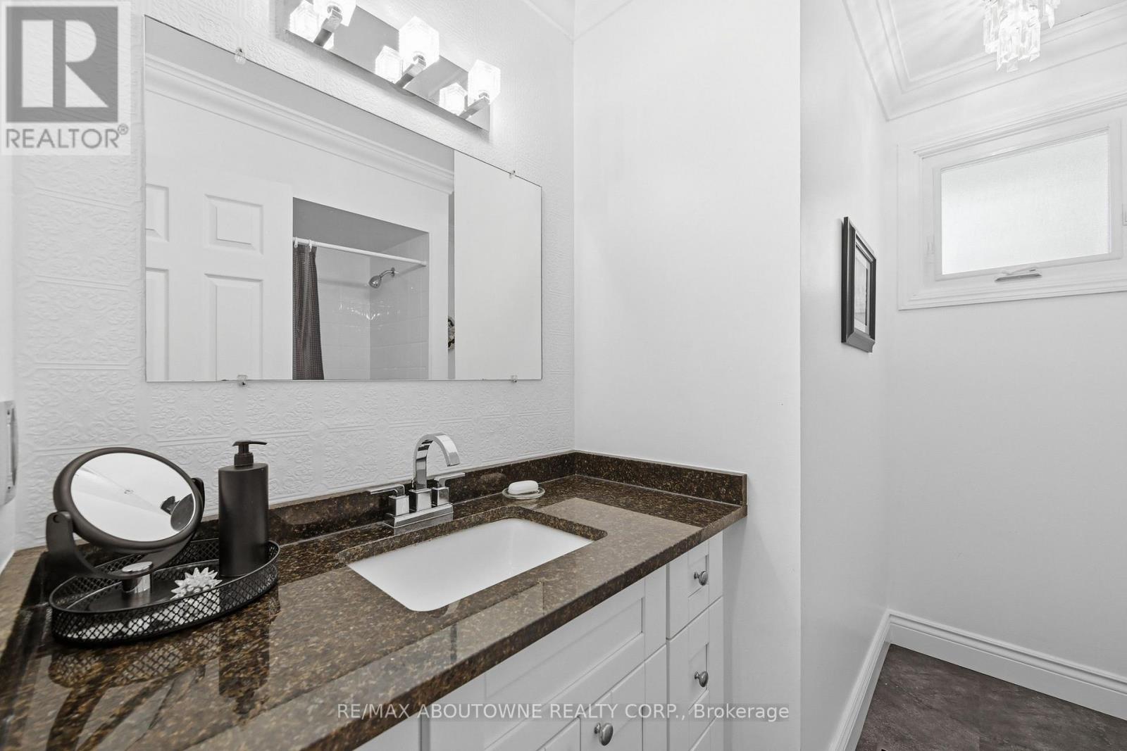 2339 GILLINGHAM DRIVE - Image 18