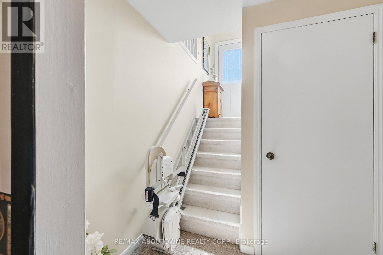 2339 GILLINGHAM DRIVE - 22