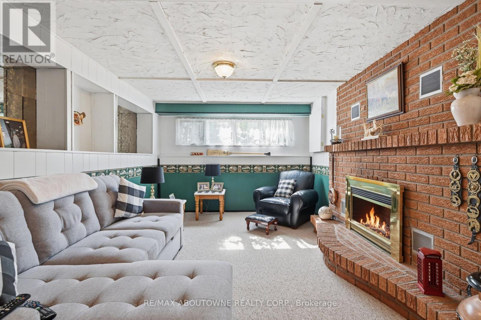 2339 GILLINGHAM DRIVE - Image 25