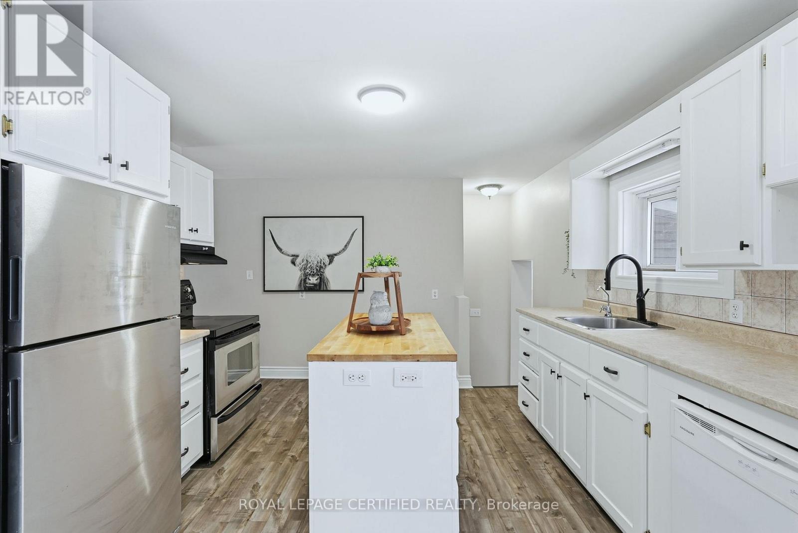 883 7TH AVENUE - 11