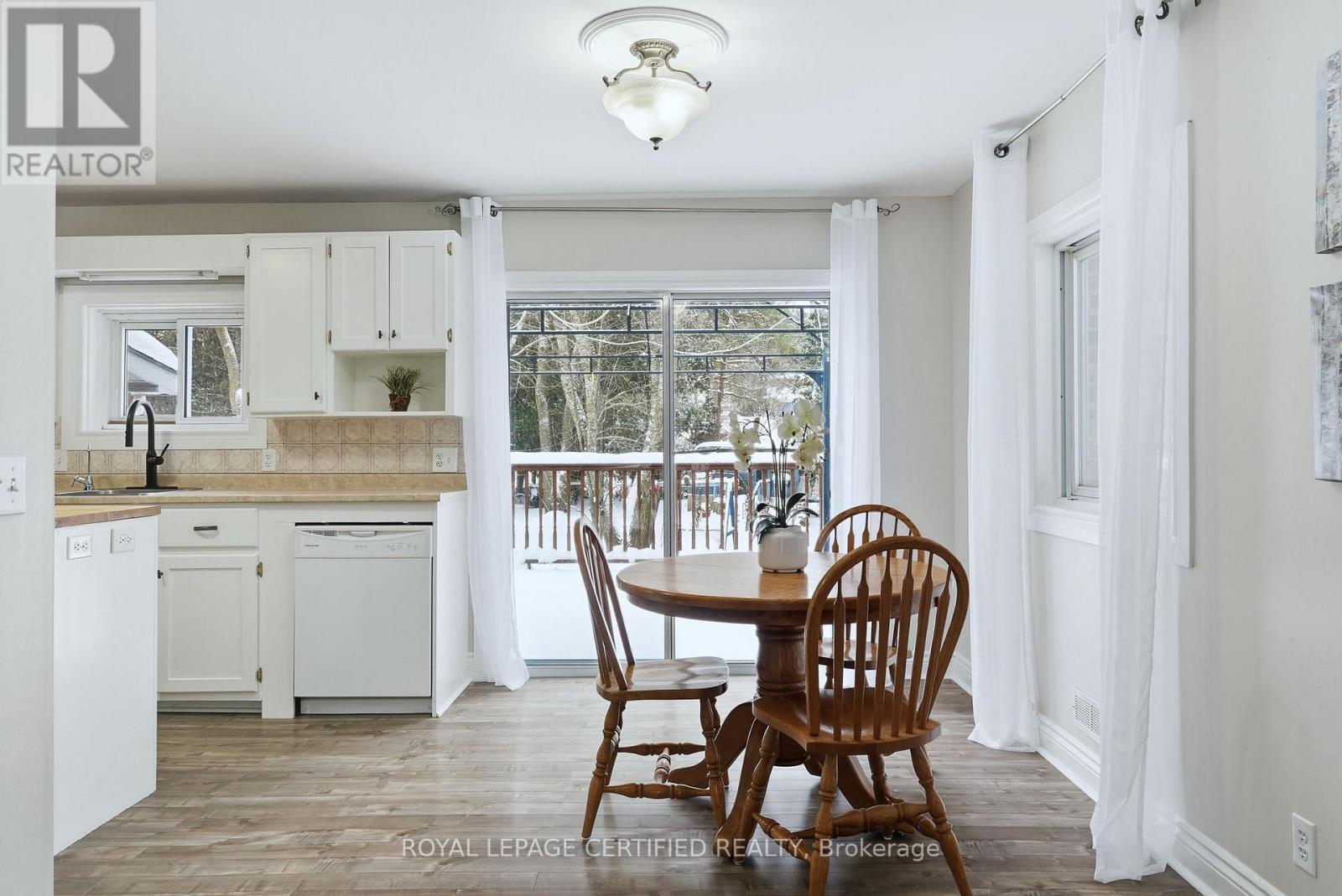 883 7TH AVENUE - 14