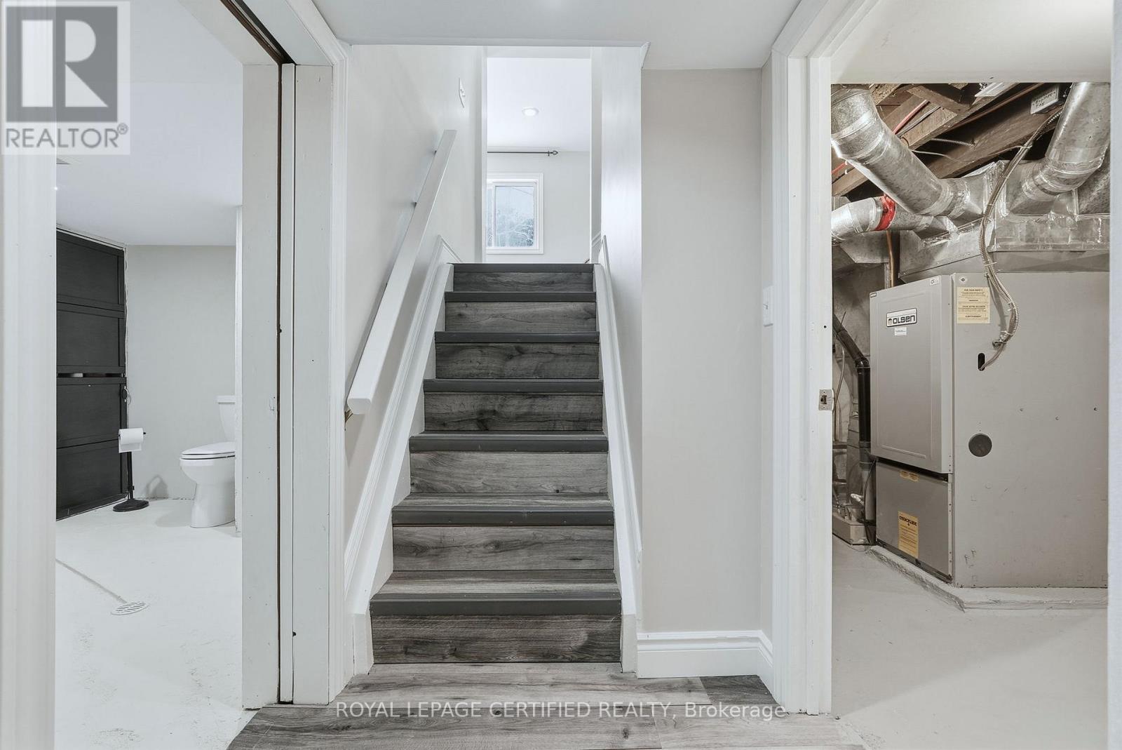 883 7TH AVENUE - 26