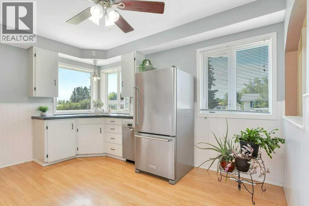 5126 52 Avenue - Image 16