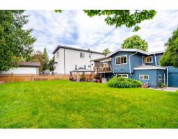12528 Pinewood Crescent, Surrey, BC V3V2L5 Photo 33