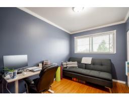 12528 Pinewood Crescent, Surrey, BC V3V2L5 Photo 14