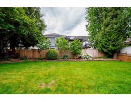 12528 Pinewood Crescent, Surrey, BC V3V2L5 Photo 31