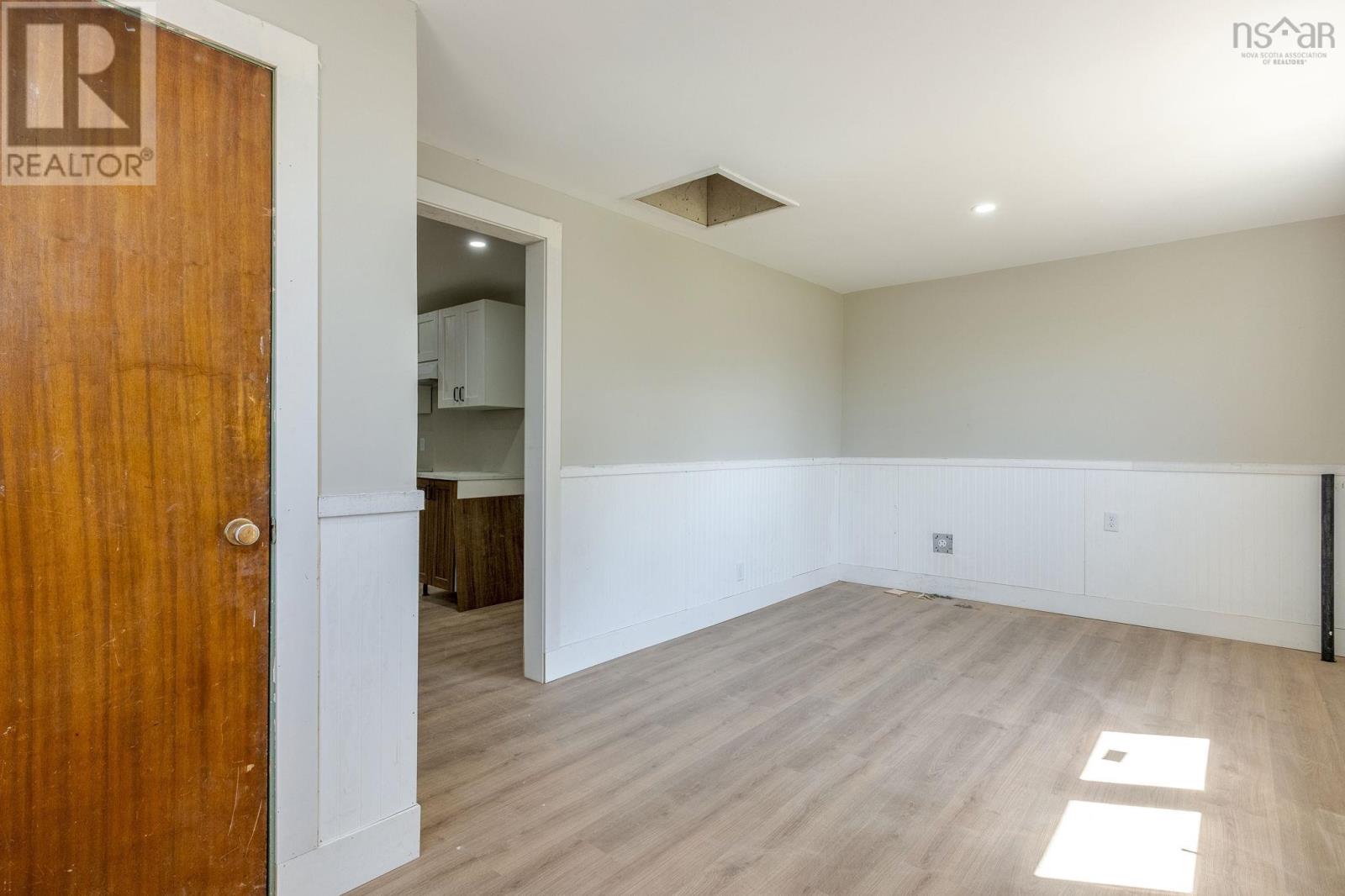 982 Pickering Lane - 13