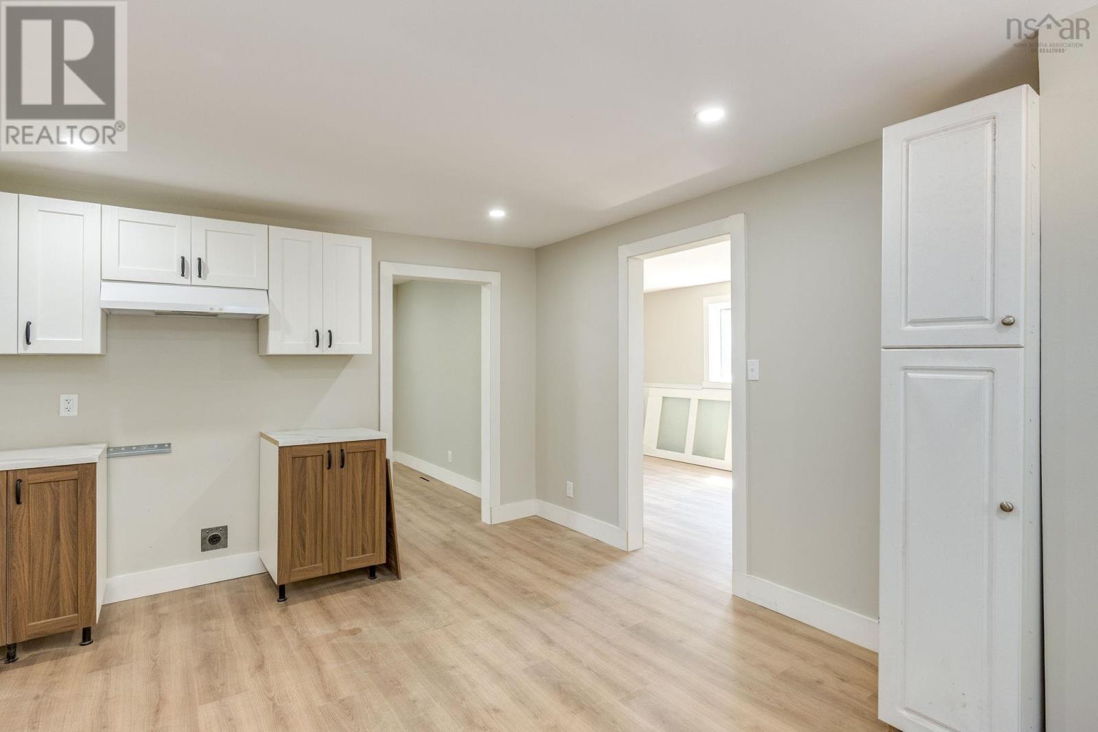 982 Pickering Lane - 10
