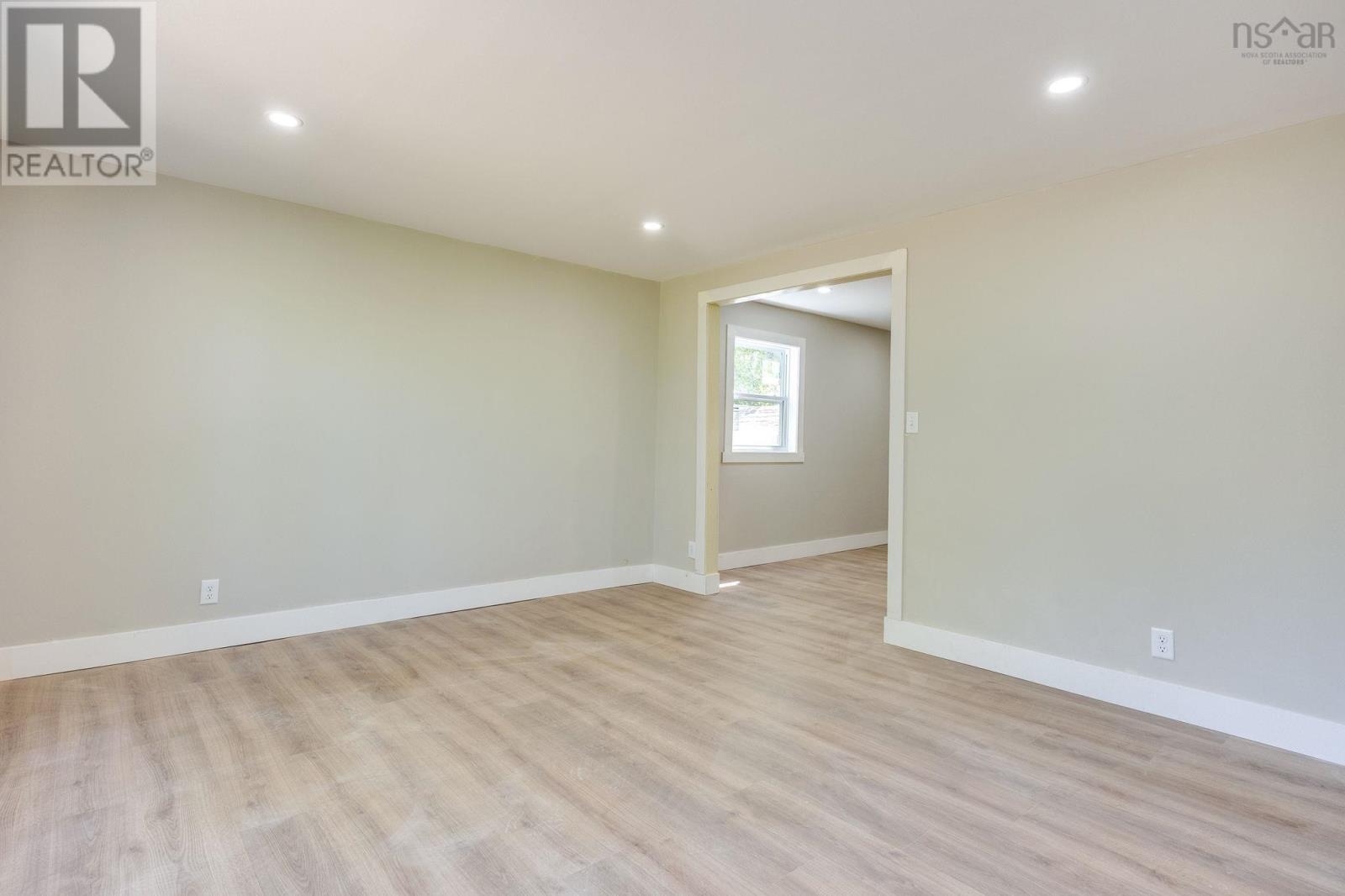 982 Pickering Lane - 4
