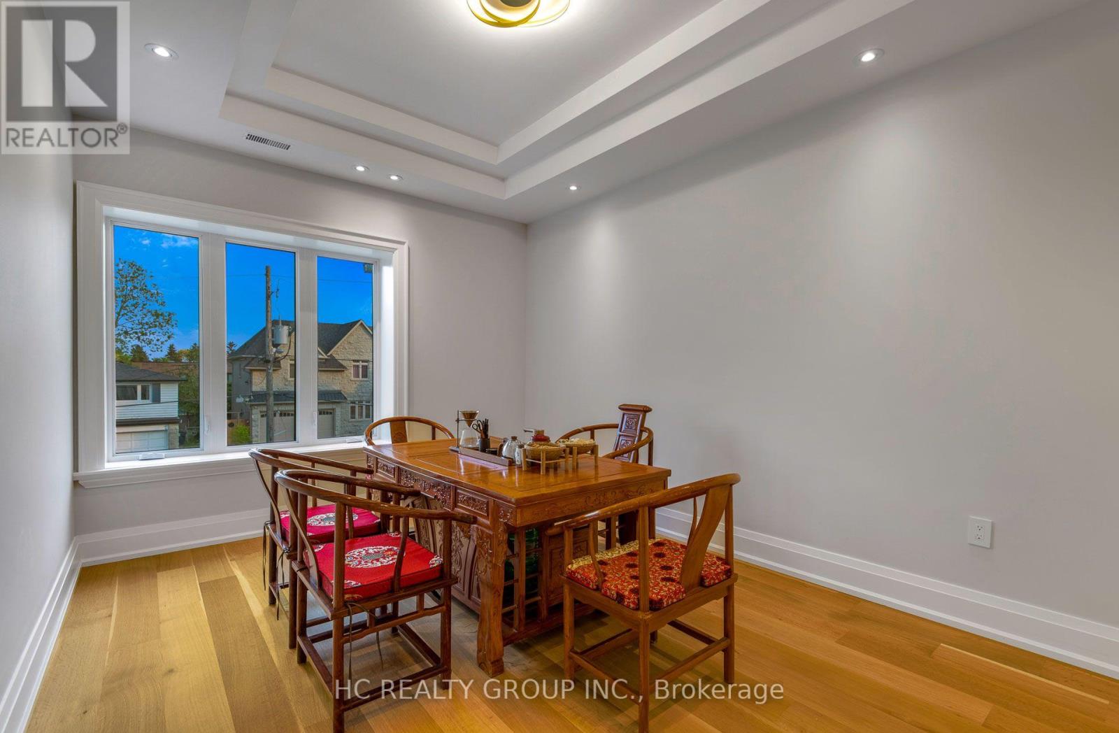 7 KNOLLVIEW CRESCENT - 28
