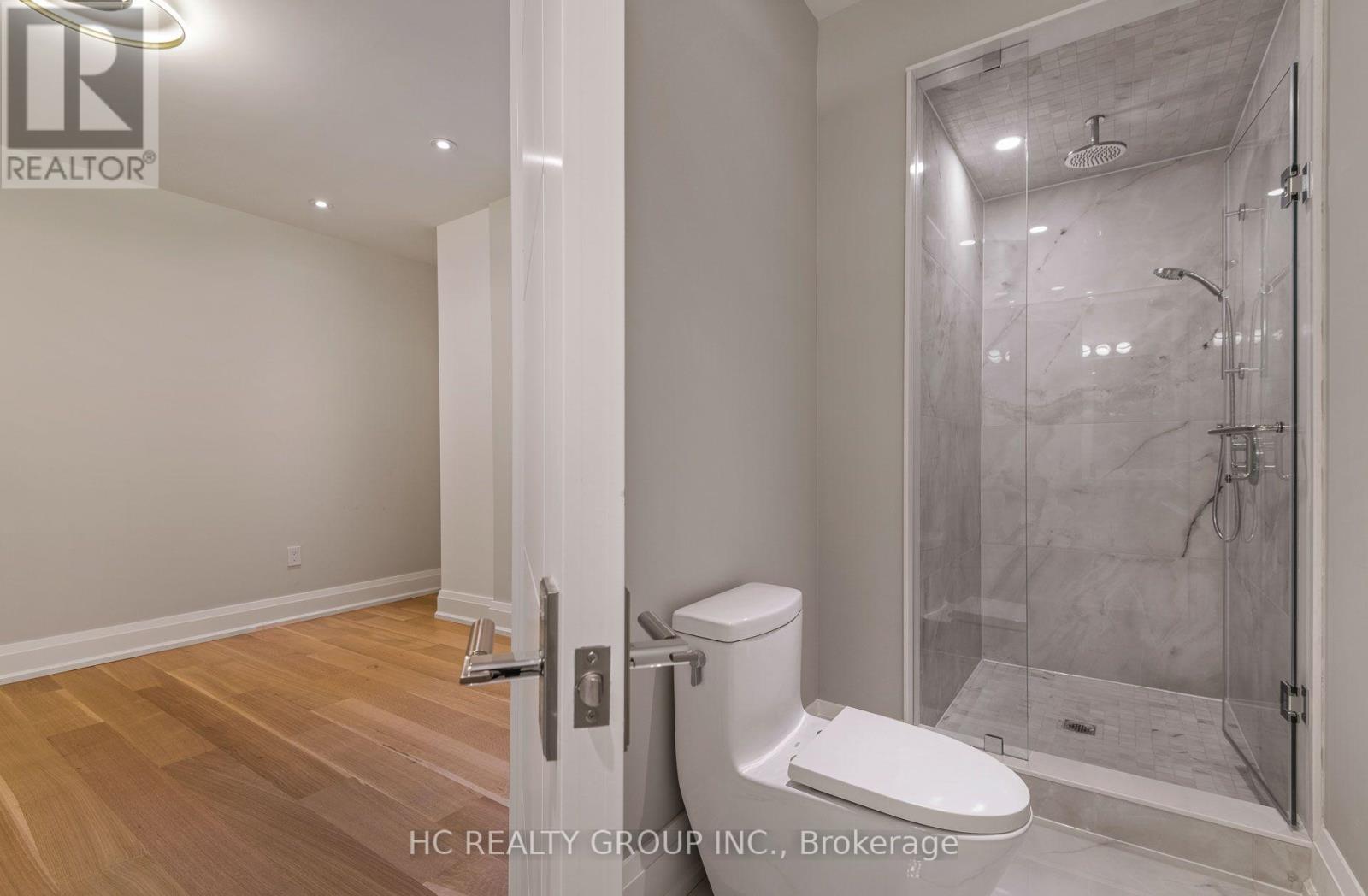 7 KNOLLVIEW CRESCENT - 31
