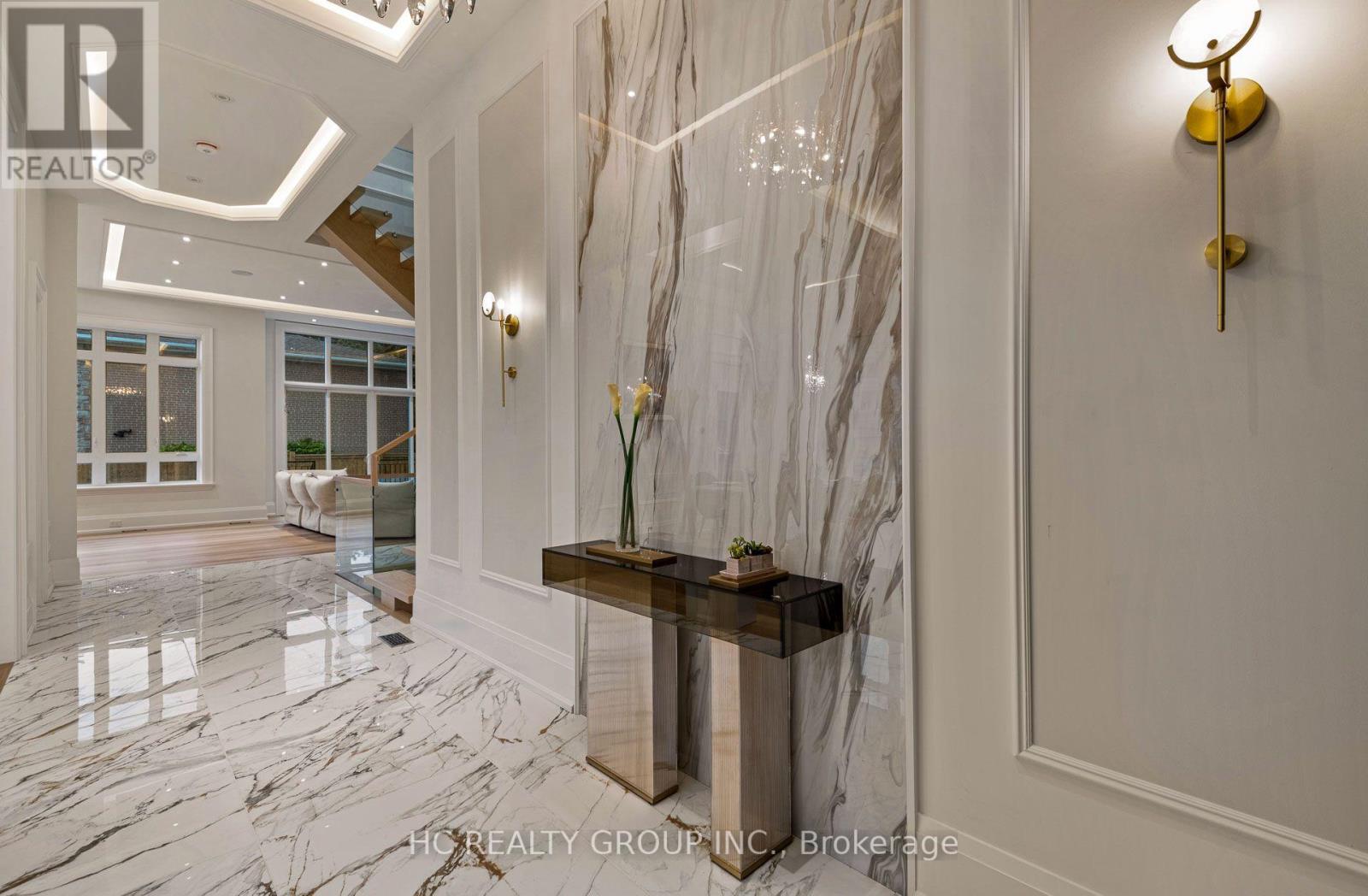 7 KNOLLVIEW CRESCENT - 8