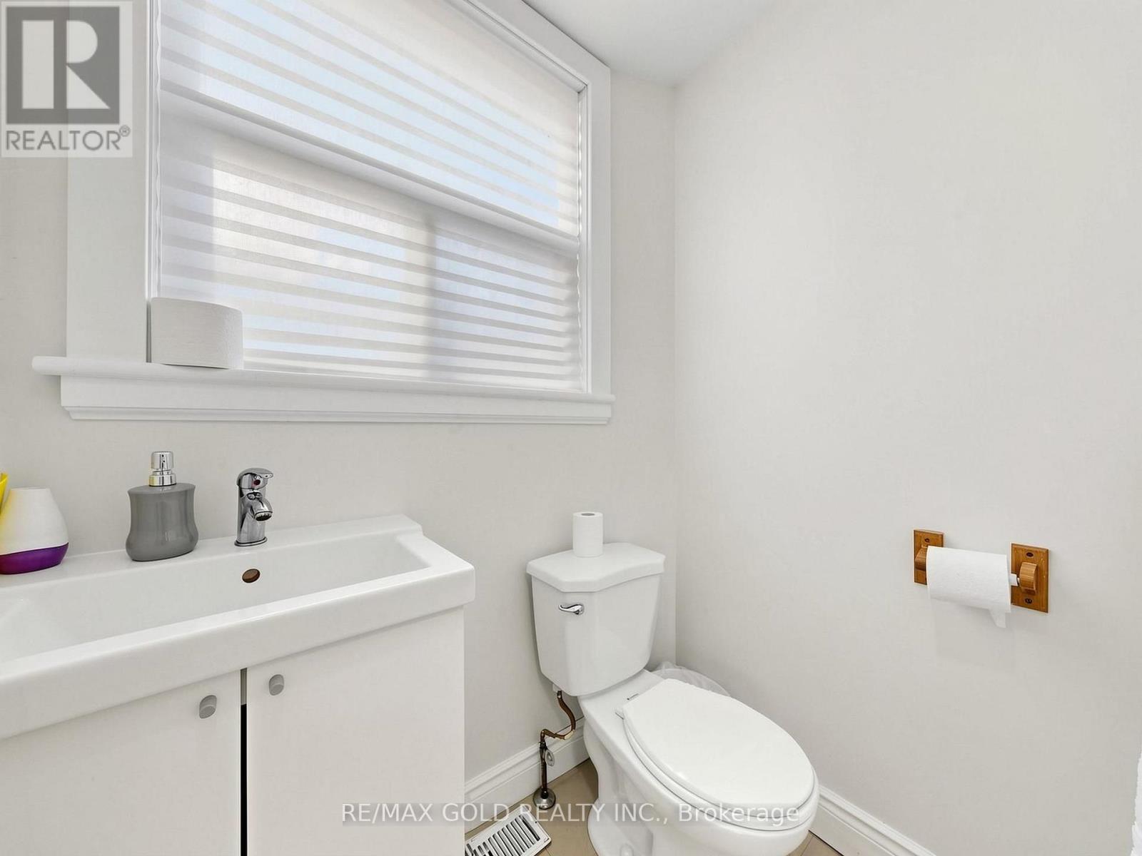 746 KING STREET W - 15