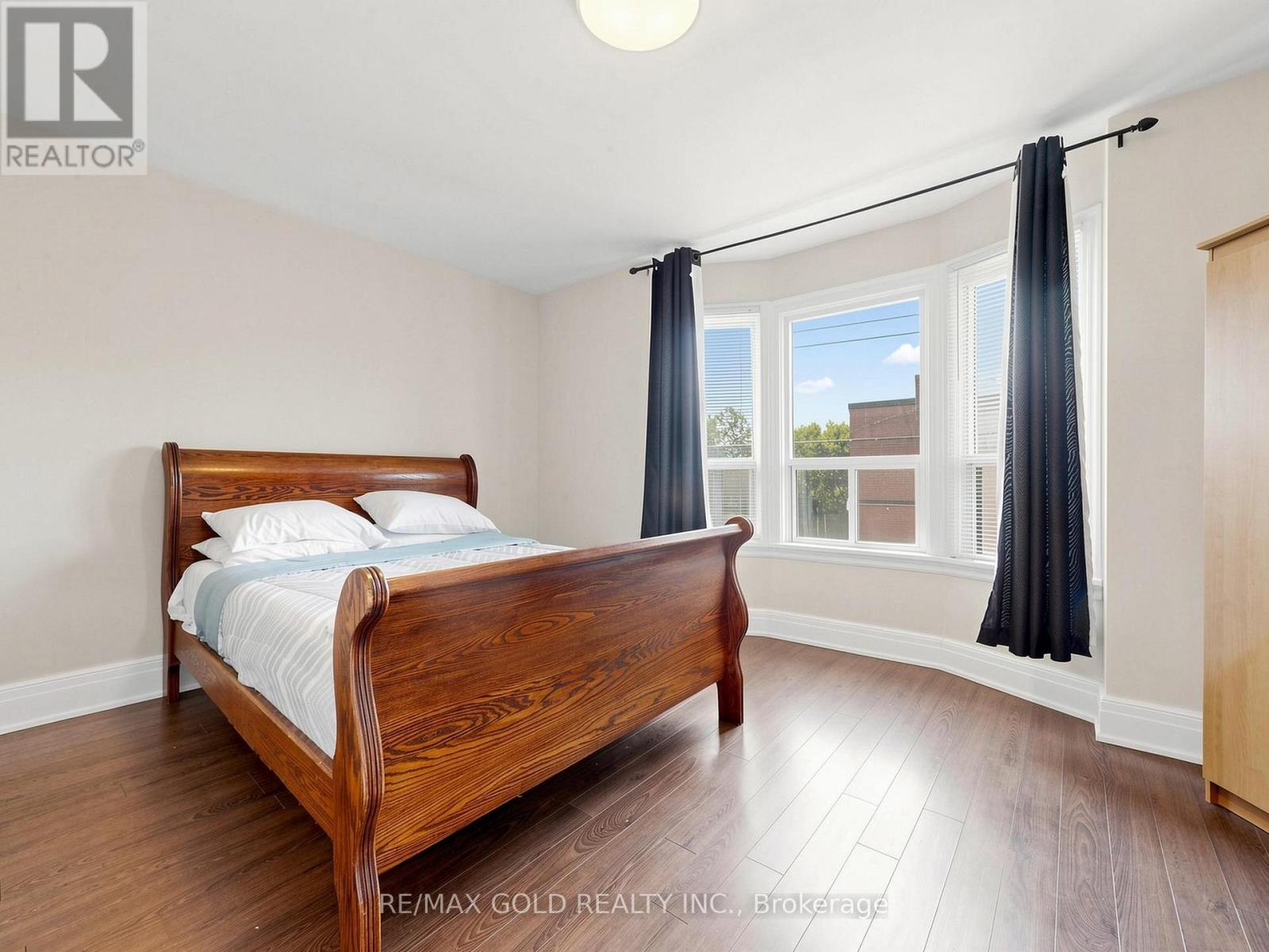 746 KING STREET W - 24