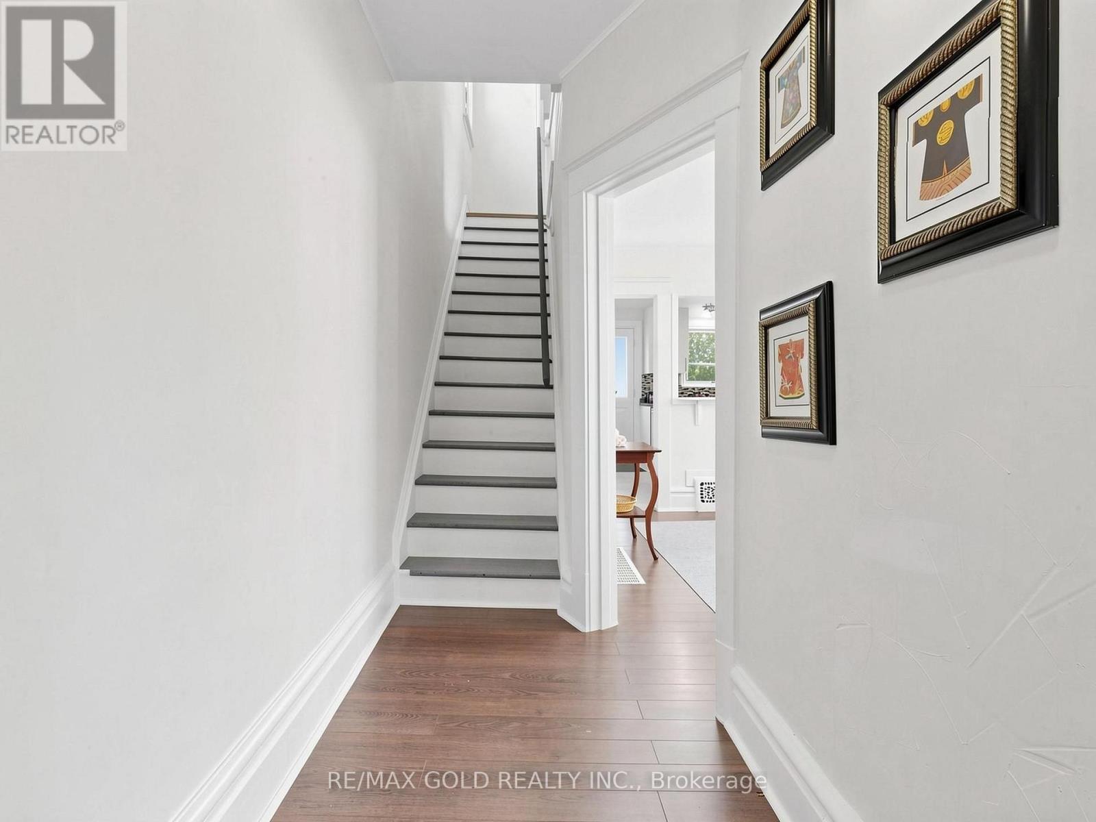 746 KING STREET W - 16